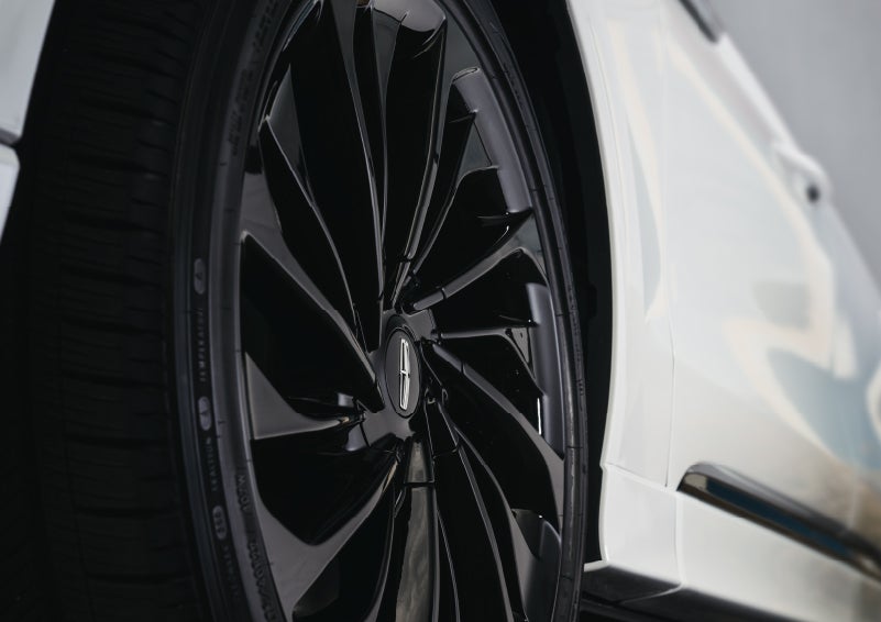 The wheel of the available Jet Appearance package is shown | Cavalier Lincoln in Chesapeake VA